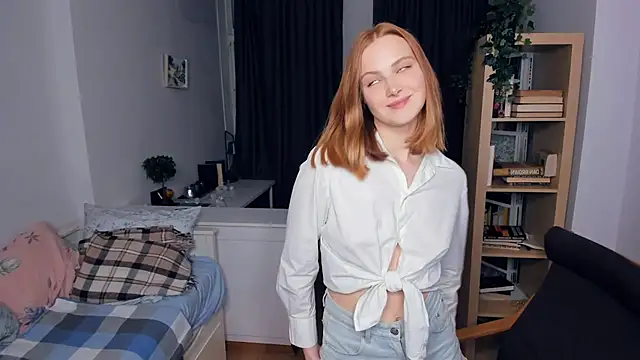 Snapshot of HarrmonSarah chatting on 12/21/24, 04:36 HarrmonSarah online show from 12/21/24, 04:36