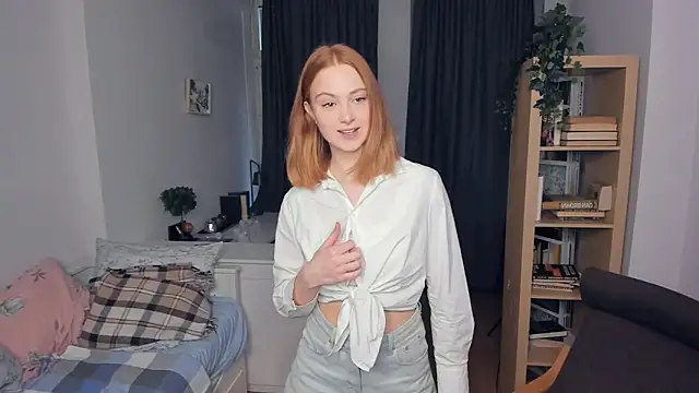 Snapshot of HarrmonSarah chatting on 12/22/24, 08:49 HarrmonSarah online show from 12/22/24, 08:49