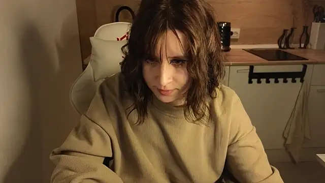 Snapshot of whatamarrie chatting on 12/20/24, 09:28 whatamarrie online show from 12/20/24, 09:28