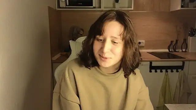 Snapshot of whatamarrie chatting on 12/23/24, 07:09 whatamarrie online show from 12/23/24, 07:09