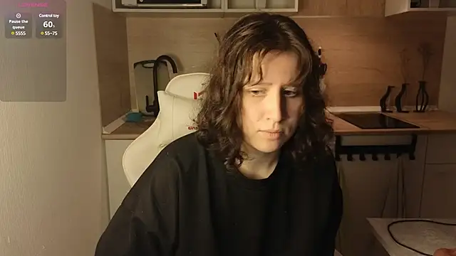 Snapshot of whatamarrie chatting on 12/26/24, 06:43 whatamarrie online show from 12/26/24, 06:43