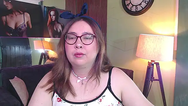 chloe prg online show from 09/18/25, 05:53