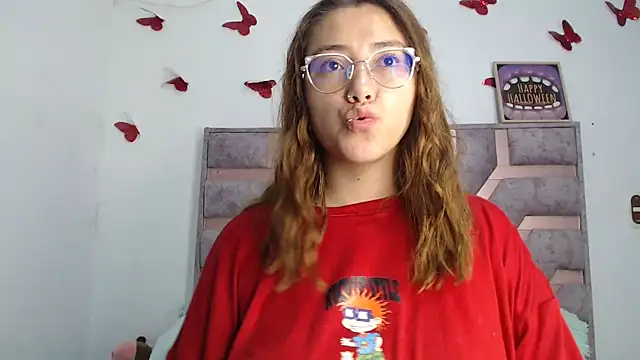 Snapshot of Anny_Fox- chatting on 10/24/25, 03:47 Anny Fox- online show from 10/24/25, 03:47