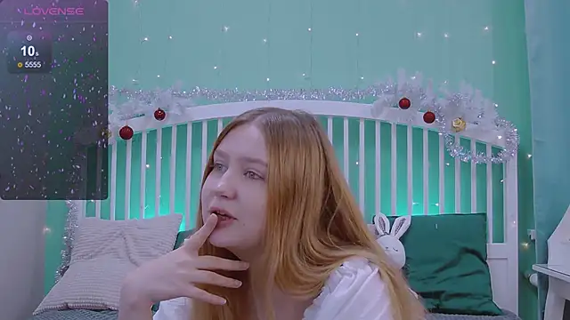 Snapshot of Ellie_Wellie chatting on 12/25/24, 10:28 Ellie Wellie online show from 12/25/24, 10:28