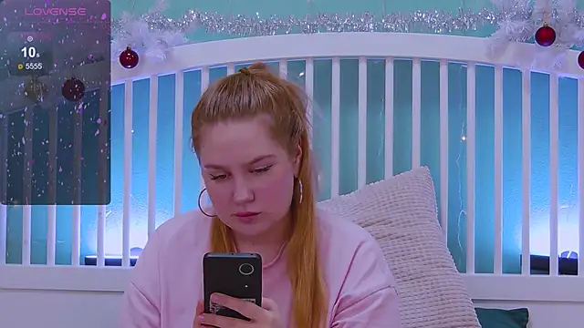 Snapshot of Ellie_Wellie chatting on 01/04/25, 06:30 Ellie Wellie online show from 01/04/25, 06:30