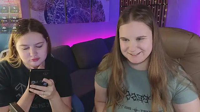 Snapshot of Ellie_Wellie chatting on 02/08/25, 02:05 Ellie Wellie online show from 02/08/25, 02:05