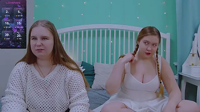 Snapshot of Ellie_Wellie chatting on 02/20/25, 03:08 Ellie Wellie online show from 02/20/25, 03:08