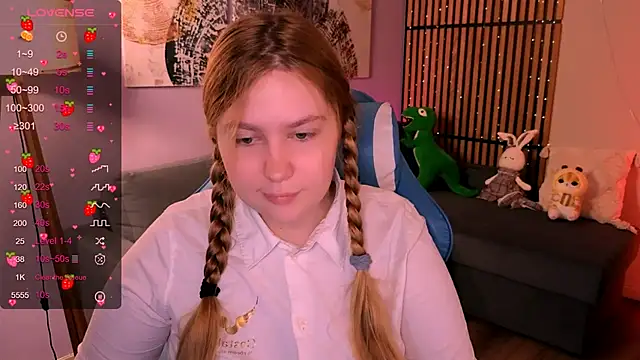 Snapshot of Ellie_Wellie chatting on 09/19/25, 08:20 Ellie Wellie online show from 09/19/25, 08:20