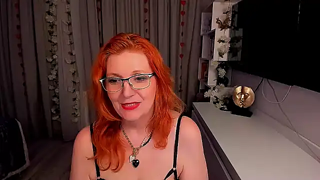 Fire-Fox-One online show from 10/11/25, 05:22