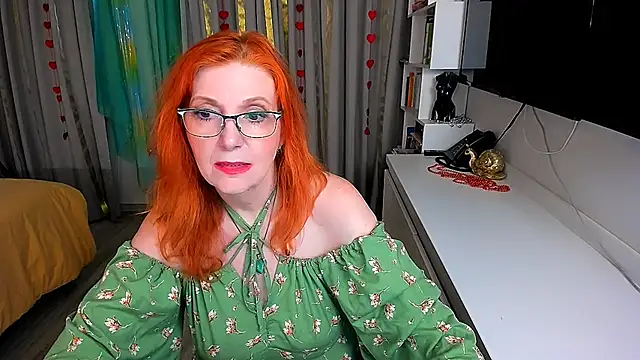 Fire-Fox-One online show from 04/23/26, 06:32