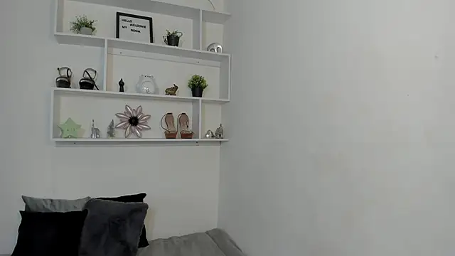 Zizi-campbel online show from 12/27/24, 01:22