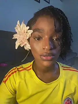 Zizi-campbel online show from 02/08/25, 12:50