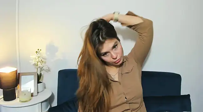 Snapshot of CamilaAmazing chatting on 03/18/25, 01:21 CamilaAmazing online show from 03/18/25, 01:21