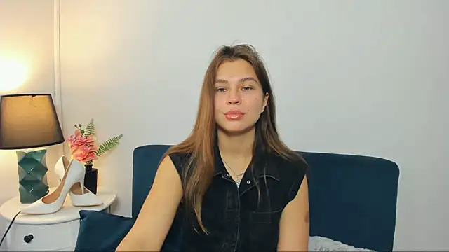 Snapshot of CamilaAmazing chatting on 09/18/25, 06:04 CamilaAmazing online show from 09/18/25, 06:04