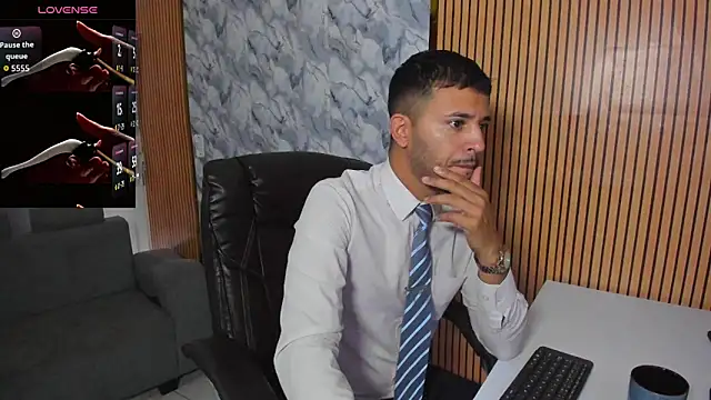 Hideintheoffice online show from 11/14/25, 11:53