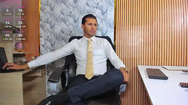 Hideintheoffice online show from 04/15/26, 12:45