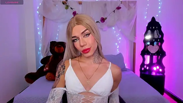 Snapshot of Camillesanto chatting on 02/01/25, 11:58 Camillesanto online show from 02/01/25, 11:58