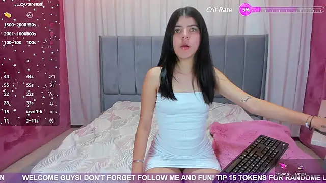 Snapshot of Maddy_bennet chatting on 12/19/24, 09:38 Maddy bennet online show from 12/19/24, 09:38