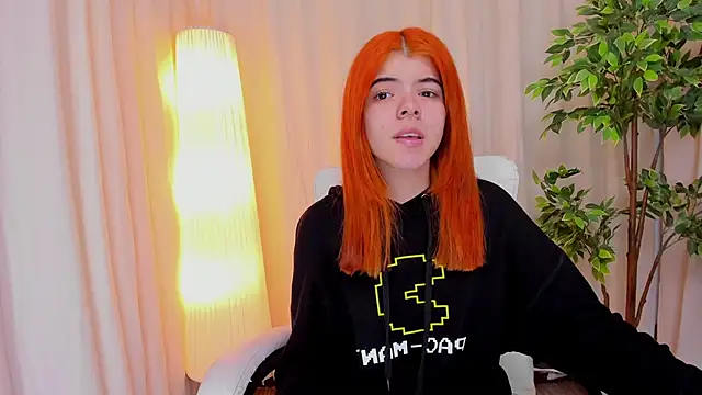 Snapshot of Maddy_bennet chatting on 02/18/25, 03:53 Maddy bennet online show from 02/18/25, 03:53