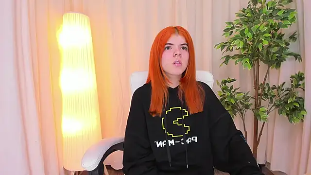 Snapshot of Maddy_bennet chatting on 02/19/25, 04:12 Maddy bennet online show from 02/19/25, 04:12