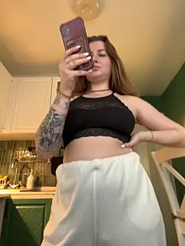 MayaMystic online show from 10/31/25, 01:01