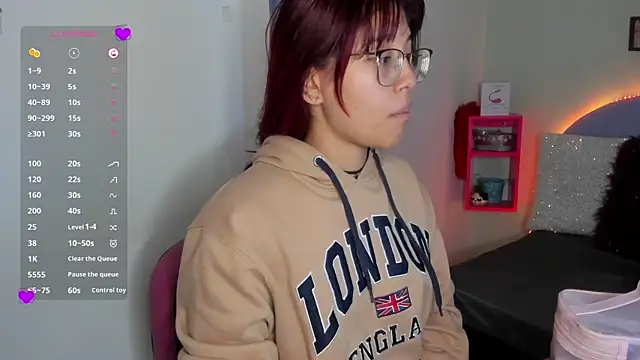 Snapshot of Fresita_Rosita chatting on 01/11/25, 01:11 Fresita Rosita online show from 01/11/25, 01:11