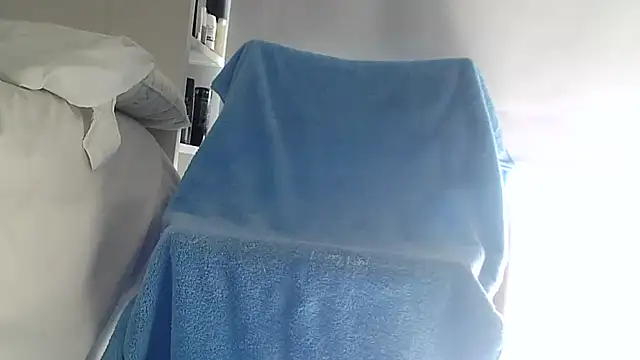 teek1234 1 online show from 10/29/25, 04:09