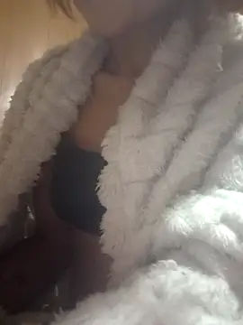 carmelbbyx22 online show from 04/10/26, 10:53