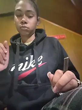 carmelbbyx22 online show from 04/23/26, 04:09