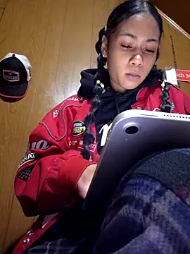 Snapshot of carmelbbyx22 chatting on 04/25/26, 02:58 carmelbbyx22 online show from 04/25/26, 02:58
