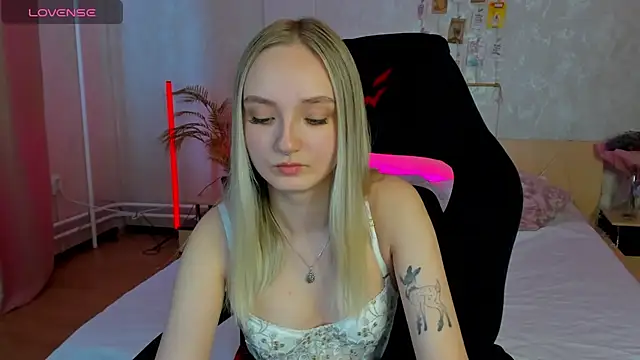 Cheryl  Brown online show from 03/04/25, 04:06