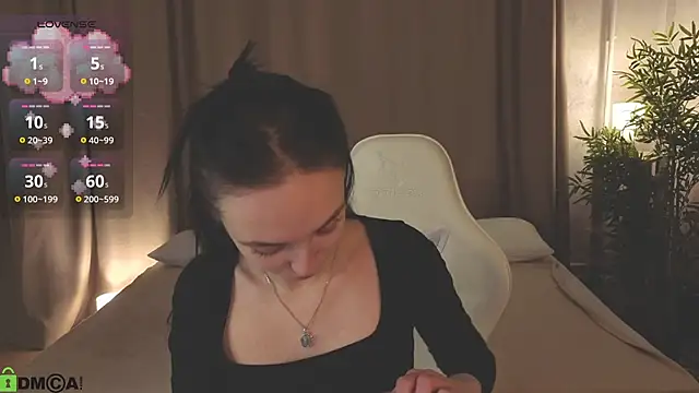 Cheryl  Brown online show from 03/25/26, 01:33