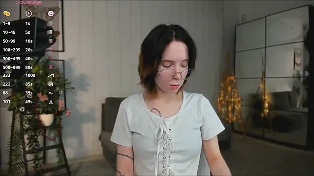 lilithlunna online show from 01/09/25, 09:58