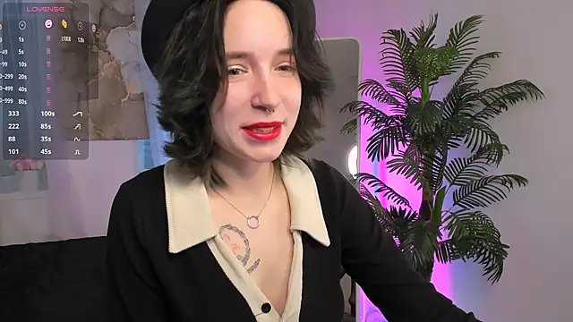 lilithlunna online show from 02/01/25, 10:44