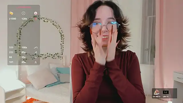 lilithlunna online show from 02/28/25, 07:25