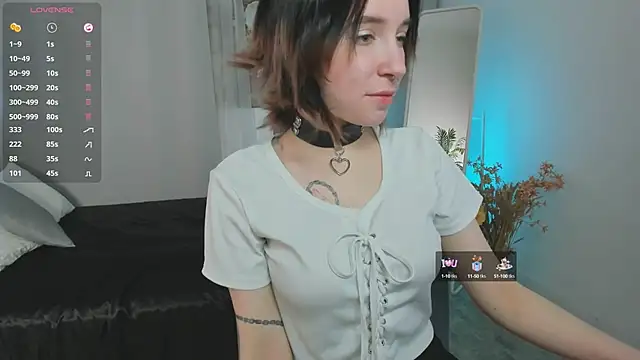 lilithlunna online show from 03/04/25, 07:11