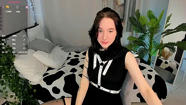 lilithlunna online show from 09/14/25, 10:20