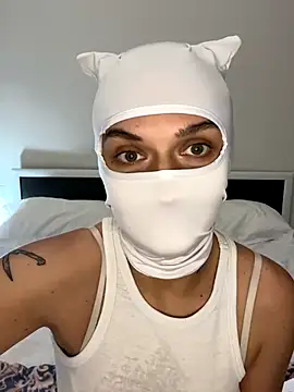 Nikki Hoee online show from 11/08/25, 05:45