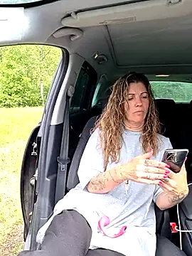 sansan2411 online show from 04/22/26, 12:18