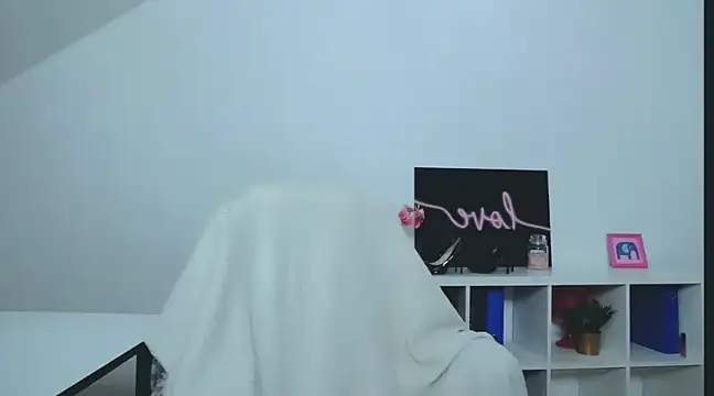 Lia Benini online show from 01/19/25, 01:12