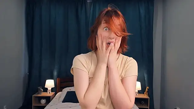 Snapshot of QuennaFell chatting on 12/28/24, 11:09 QuennaFell online show from 12/28/24, 11:09