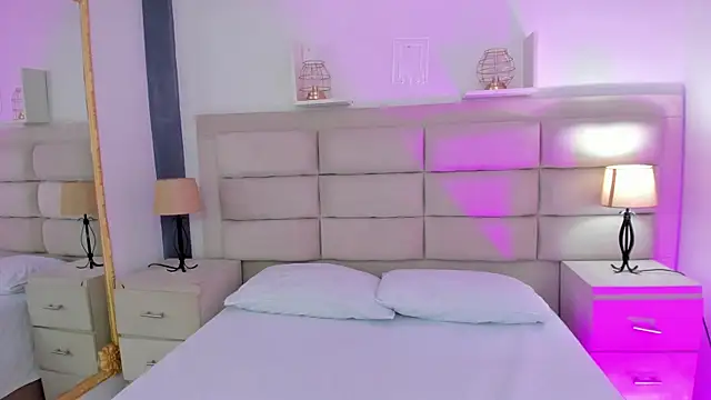 RoseCassie online show from 02/21/25, 01:33