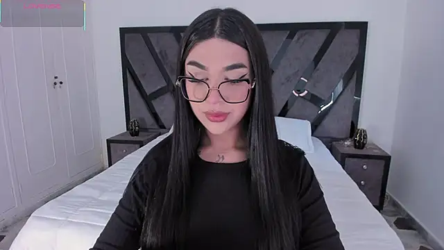 RoseCassie online show from 04/21/26, 02:01