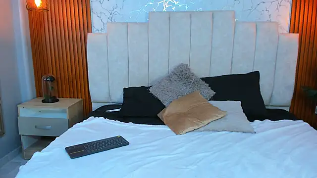 AinaraJimenez online show from 02/07/25, 09:47