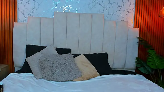 AinaraJimenez online show from 02/15/25, 10:22