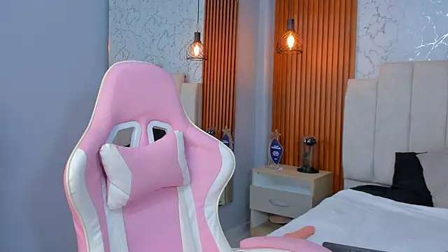 AinaraJimenez online show from 02/24/25, 09:53