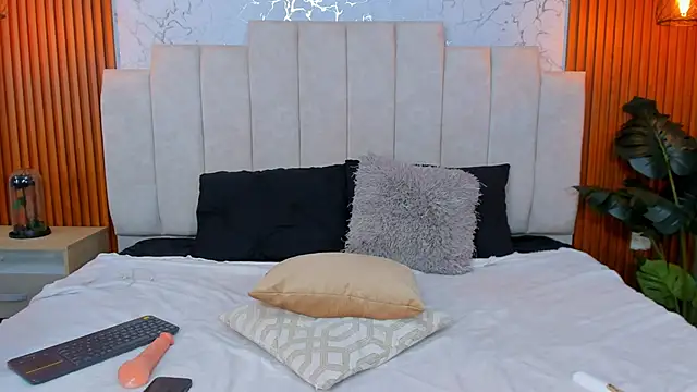 AinaraJimenez online show from 03/21/25, 07:00