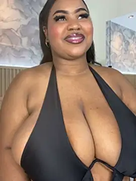 Snapshot of AinaraJimenez chatting on 06/17/26, 08:10 AinaraJimenez online show from 06/17/26, 08:10