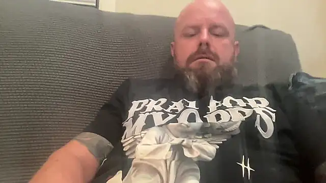 Thickirishcock850 online show from 11/05/25, 04:01