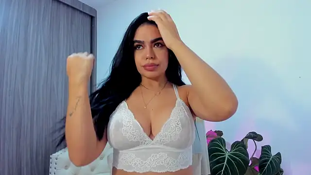 Sara Leblanc online show from 10/03/25, 03:09